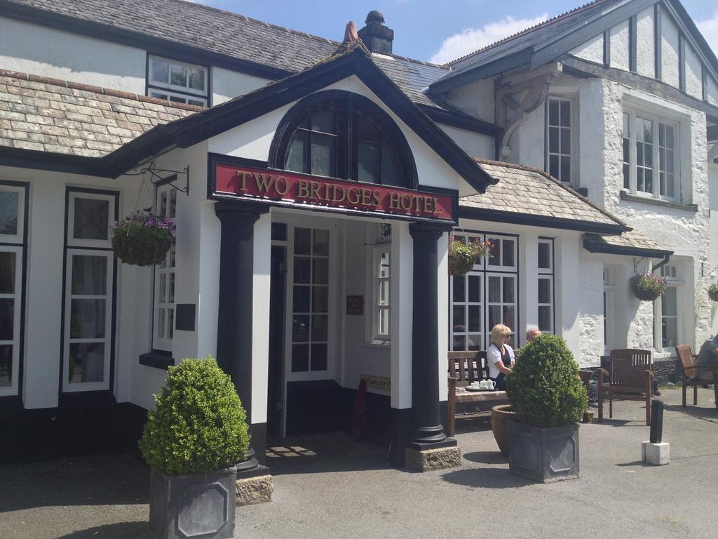 Two Bridges Hotel Екстериор снимка
