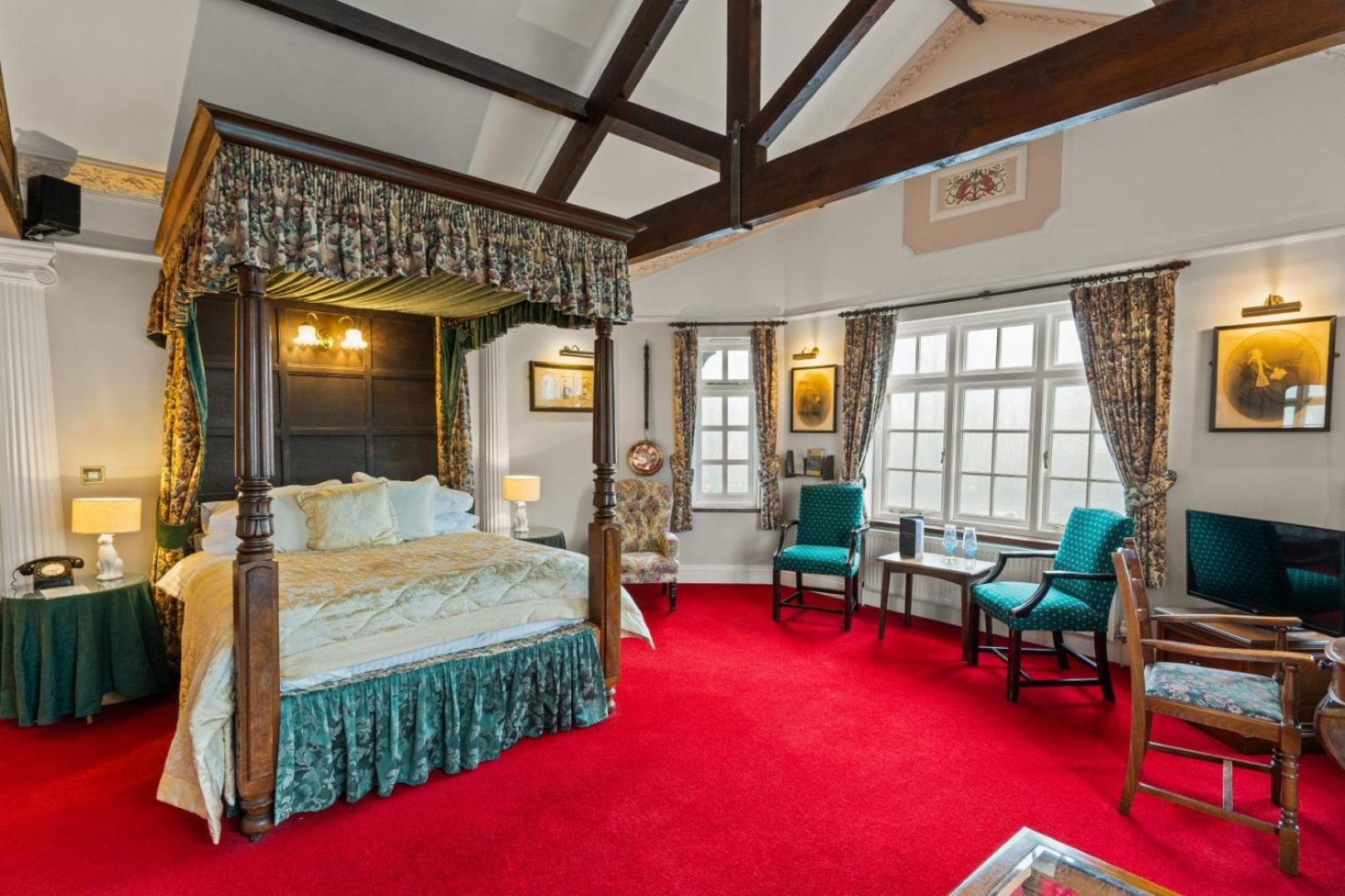 Two Bridges Hotel Екстериор снимка