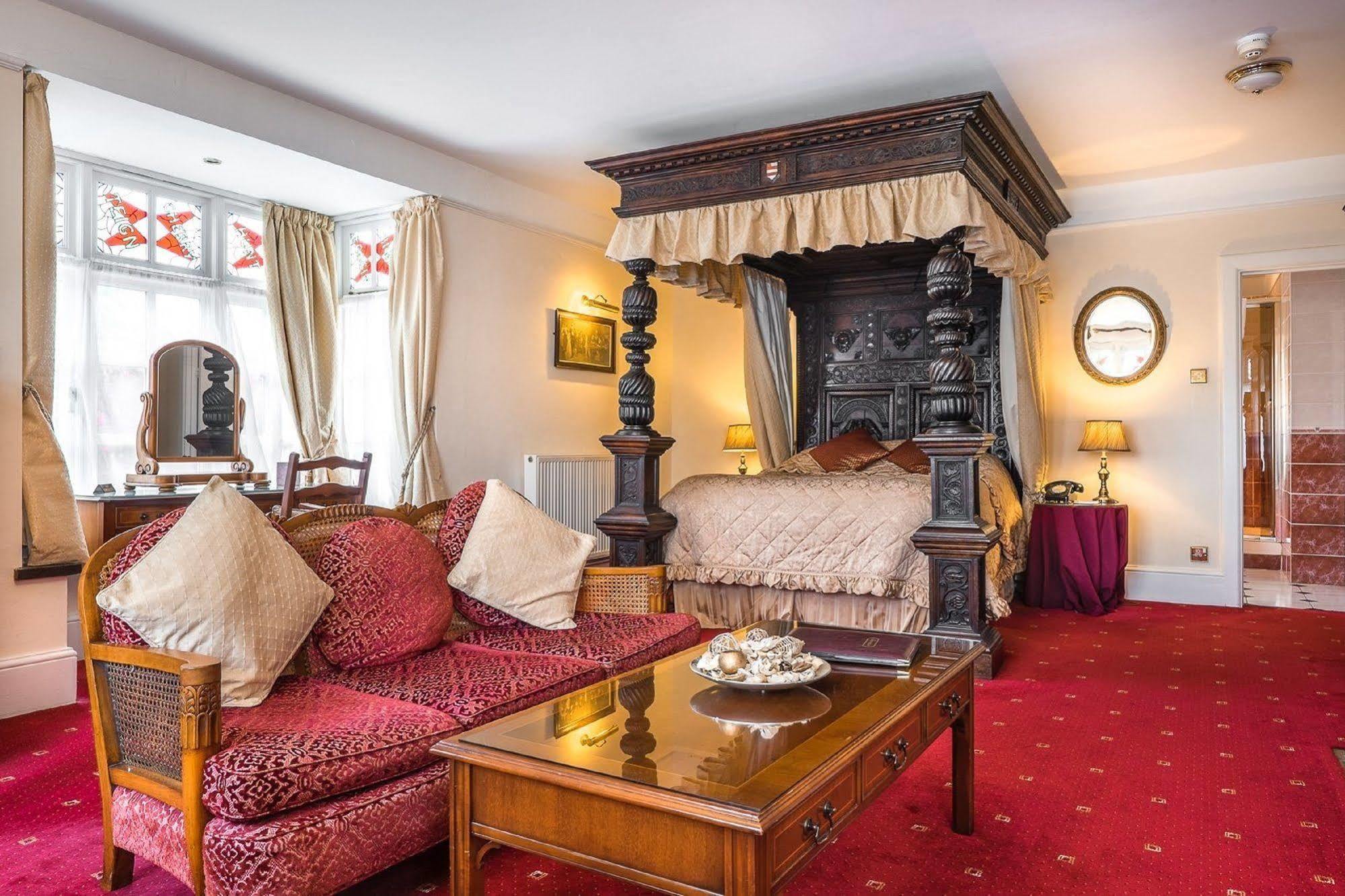 Two Bridges Hotel Екстериор снимка